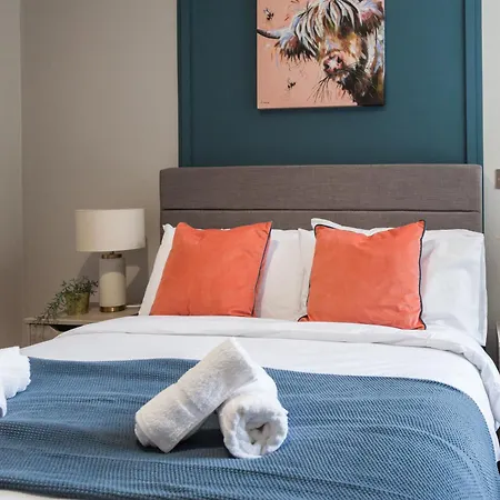 2 Bedroom Flat - Long Term Rates- Contractors-professionals-relocation Apartamento Leeds (West Yorkshire)