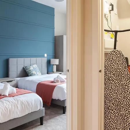 2 Bedroom Flat - Long Term Rates- Contractors-professionals-relocation Apartamento