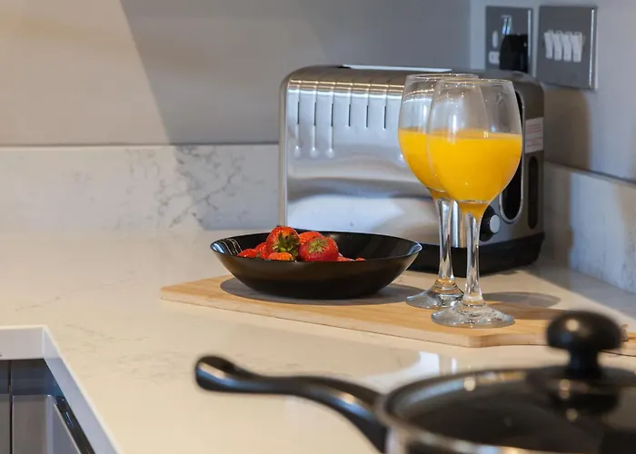 Apartment 2-bedroom - Walk To Station & Park Square Leeds (West Yorkshire)