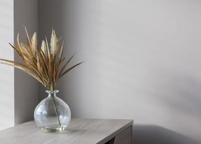 Apartment 2-bedroom - Walk To Station & Park Square Leeds (West Yorkshire)